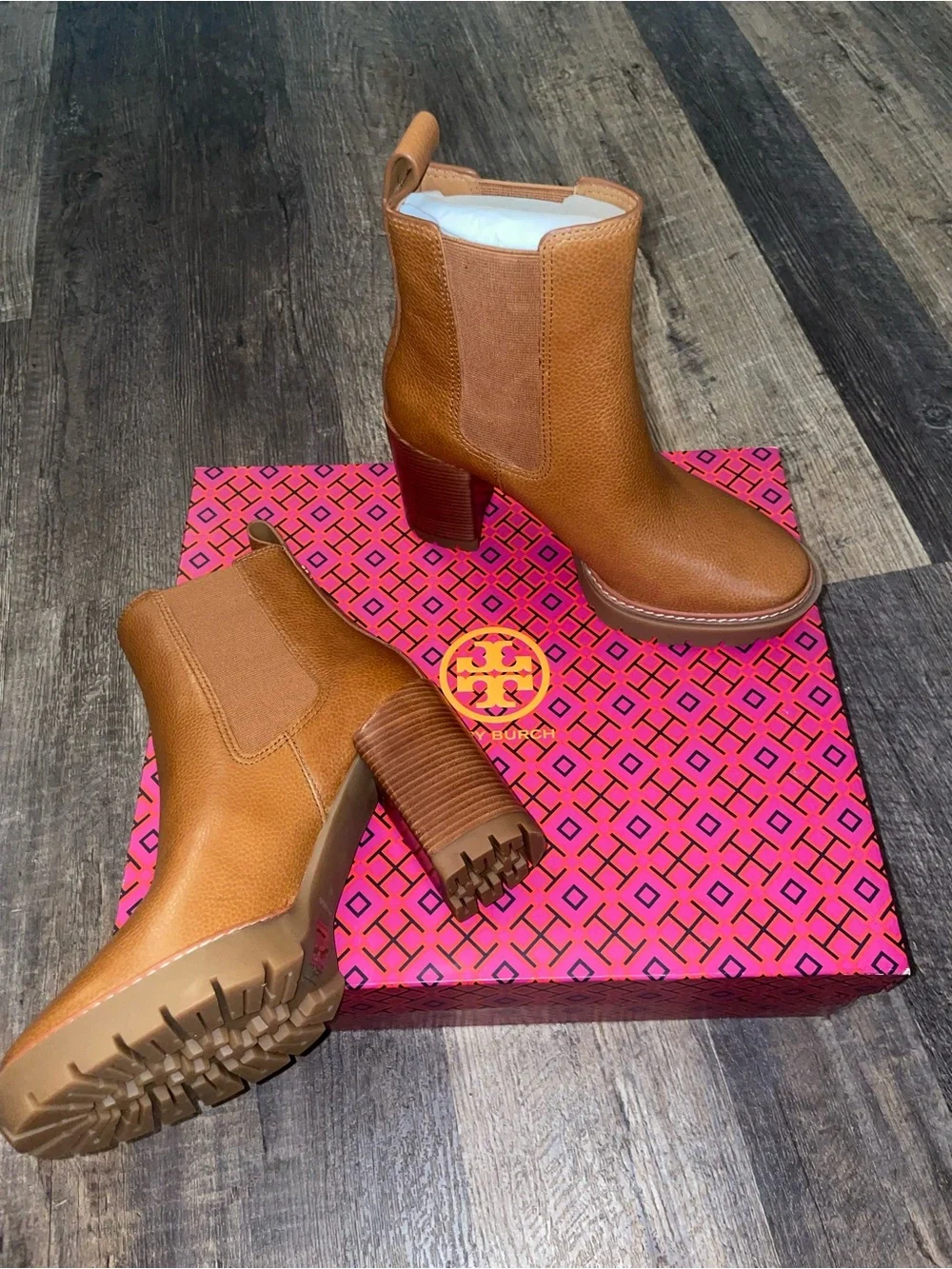 NWT Tory Burch Leather Carlson Lug Bootie in Toasted Caramel